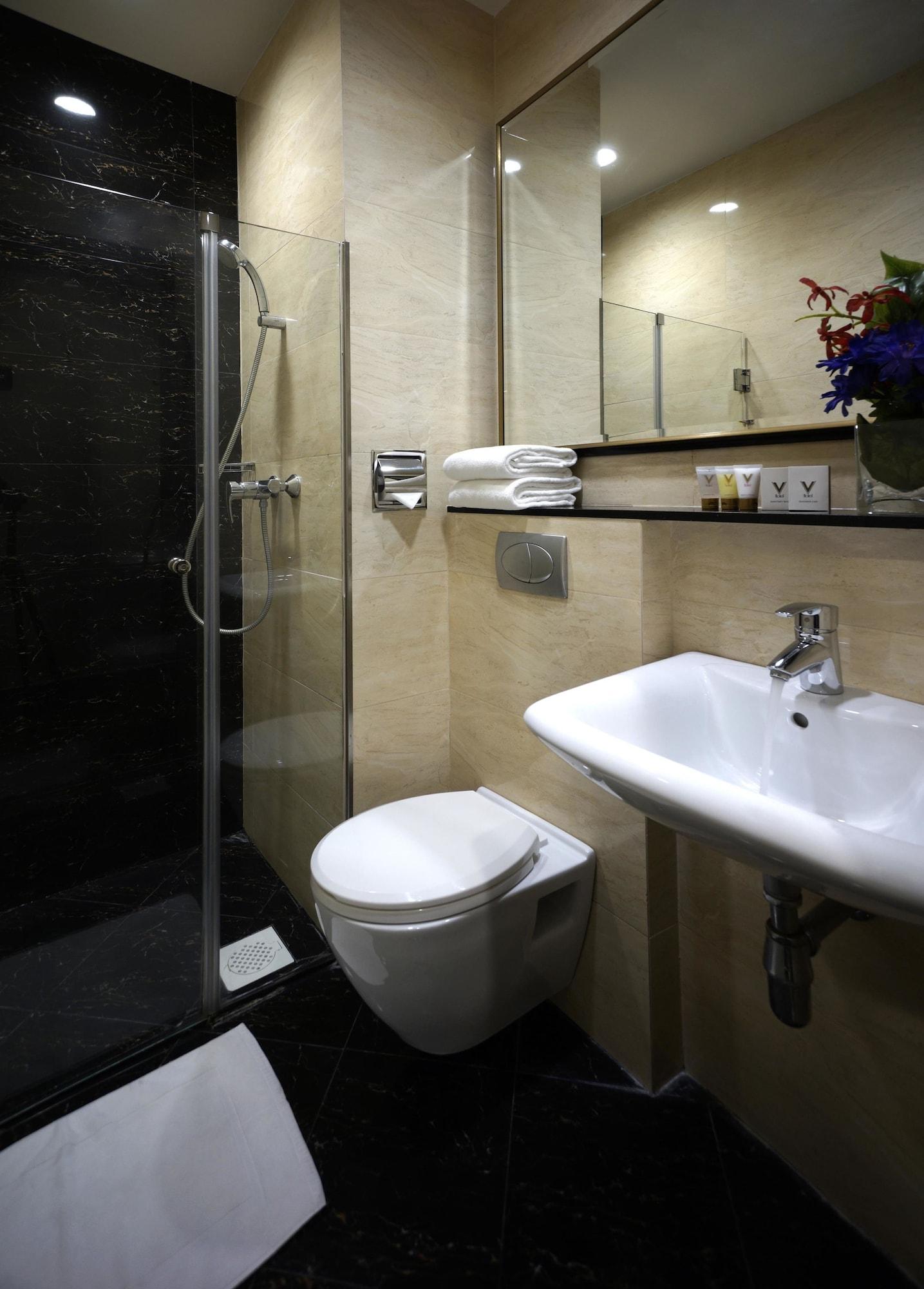 V Hotel Lavender Szingapúr Kültér fotó