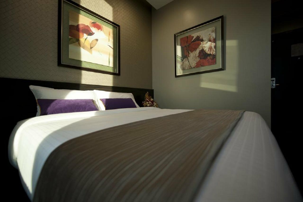 V Hotel Lavender Szingapúr Kültér fotó