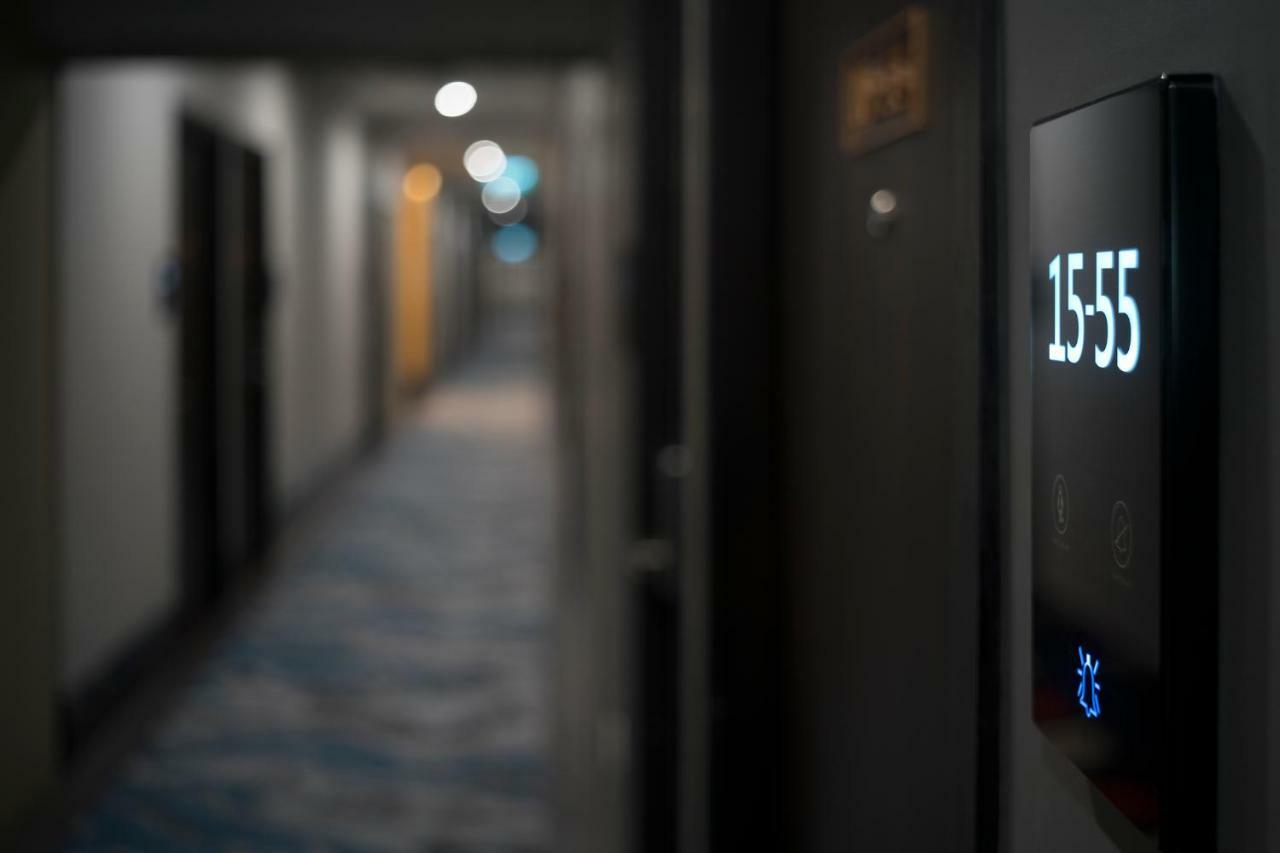 V Hotel Lavender Szingapúr Kültér fotó
